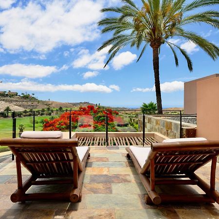 Villa With Private Pool In Luxury Golf Resort サロブレ エクステリア 写真