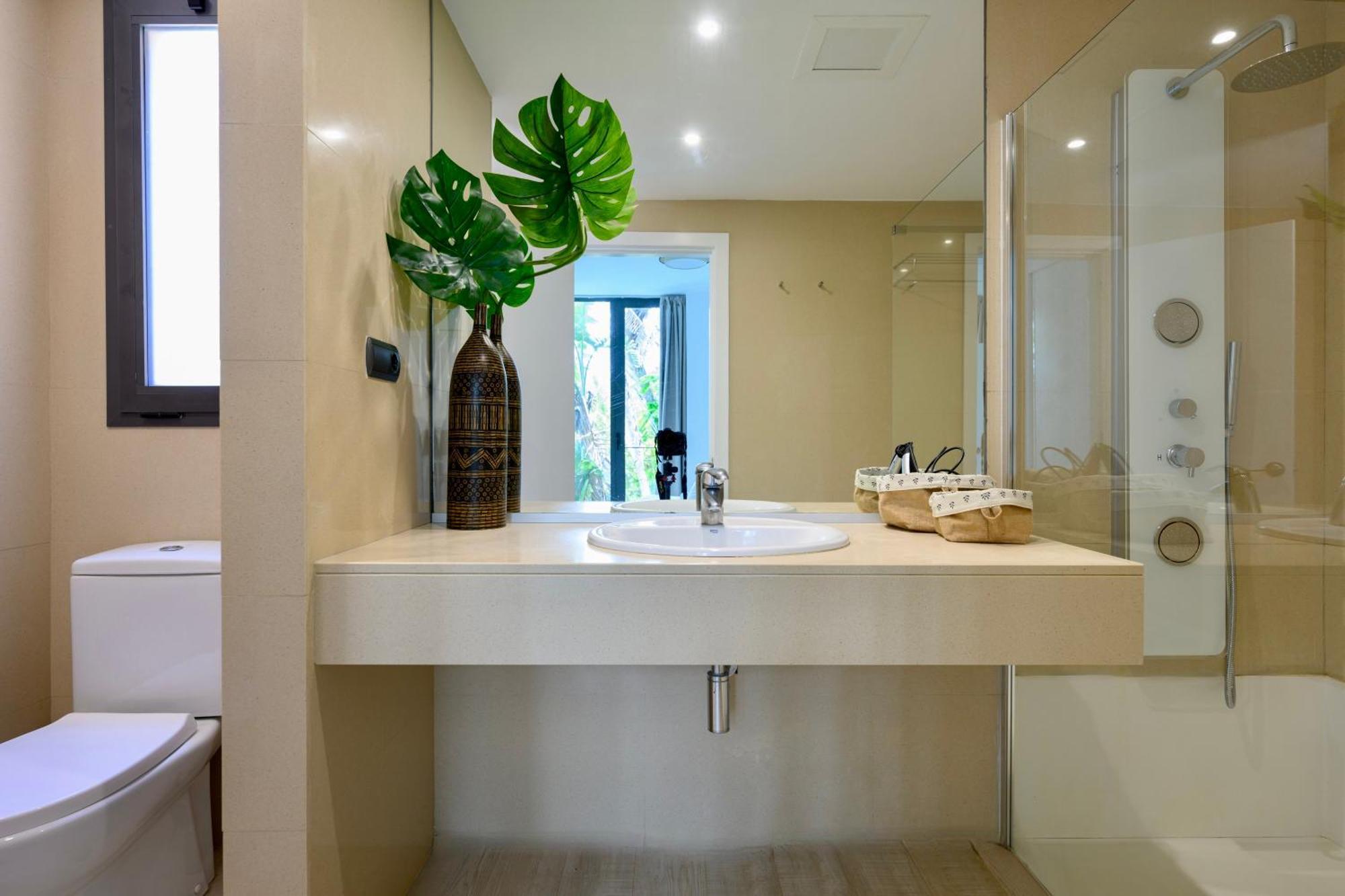 Villa With Private Pool In Luxury Golf Resort サロブレ エクステリア 写真