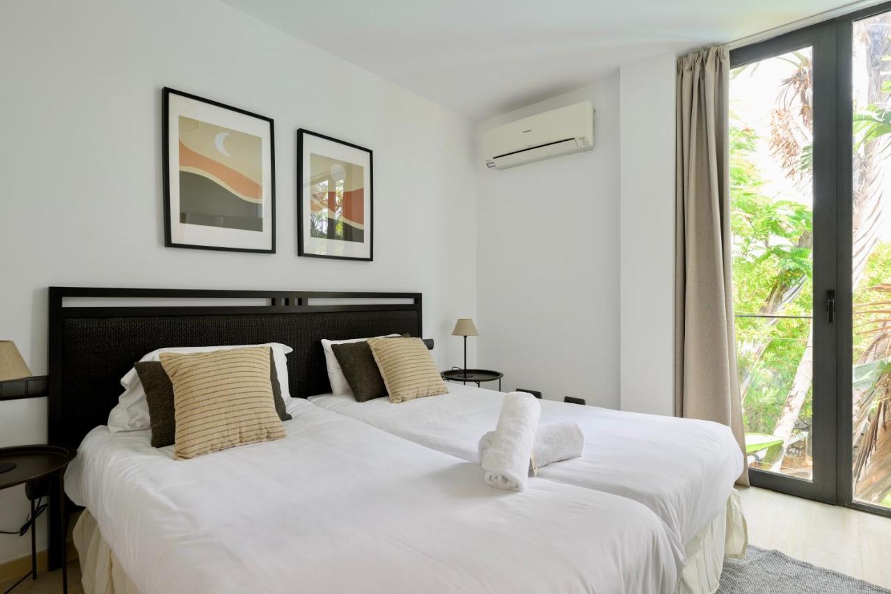Villa With Private Pool In Luxury Golf Resort サロブレ エクステリア 写真