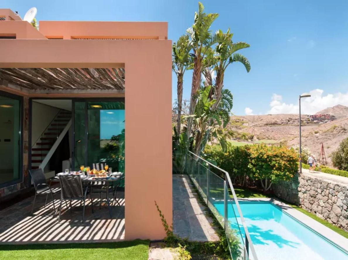 Villa With Private Pool In Luxury Golf Resort サロブレ エクステリア 写真