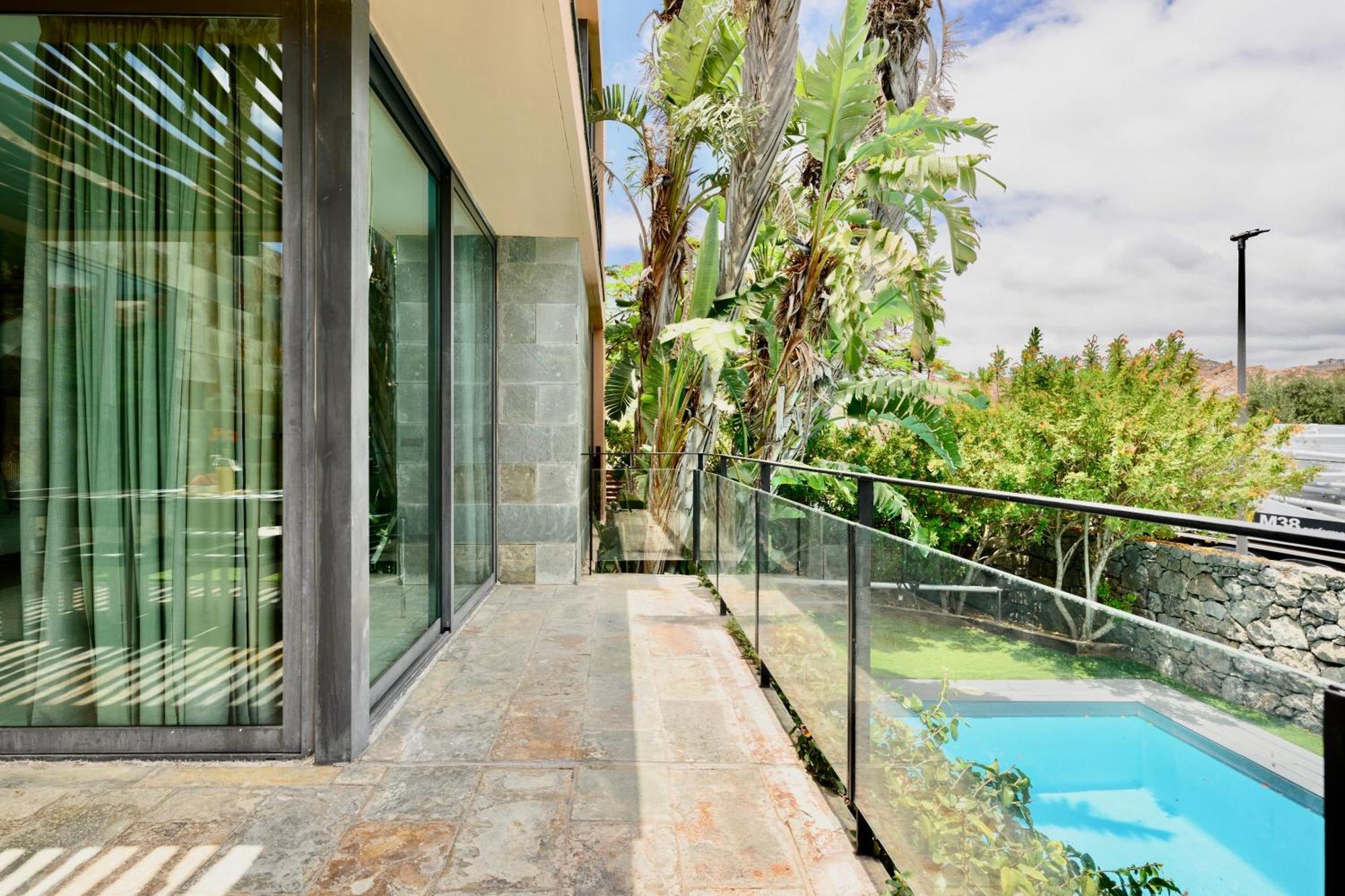 Villa With Private Pool In Luxury Golf Resort サロブレ エクステリア 写真